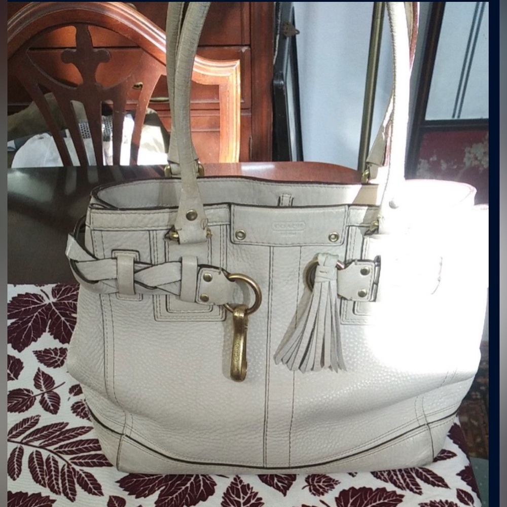 Coach Cream Leather Shoulder Bag